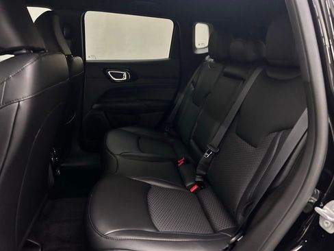 New 2026 Jeep Compass Latitude image 14