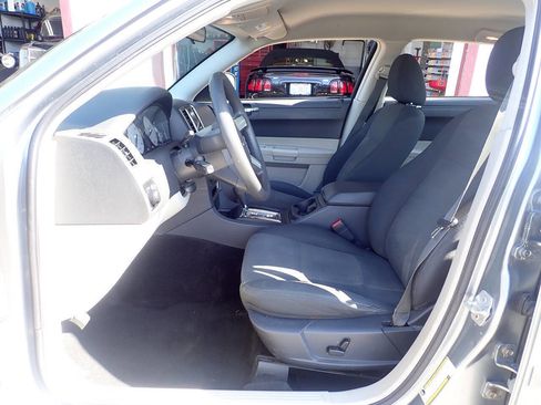 Used 2007 Chrysler 300 image 8