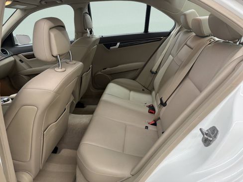 Used 2014 Mercedes-Benz C 300 4MATIC Sedan image 12