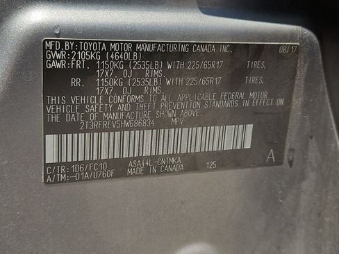 Used 2017 Toyota RAV4 XLE AWD/4WD image 17