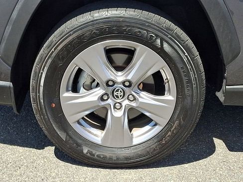 Used 2025 Toyota RAV4 XLE AWD/4WD image 8