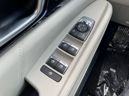 New 2026 Kia Carnival SX w/ SX Dark Edition Package FWD image 26