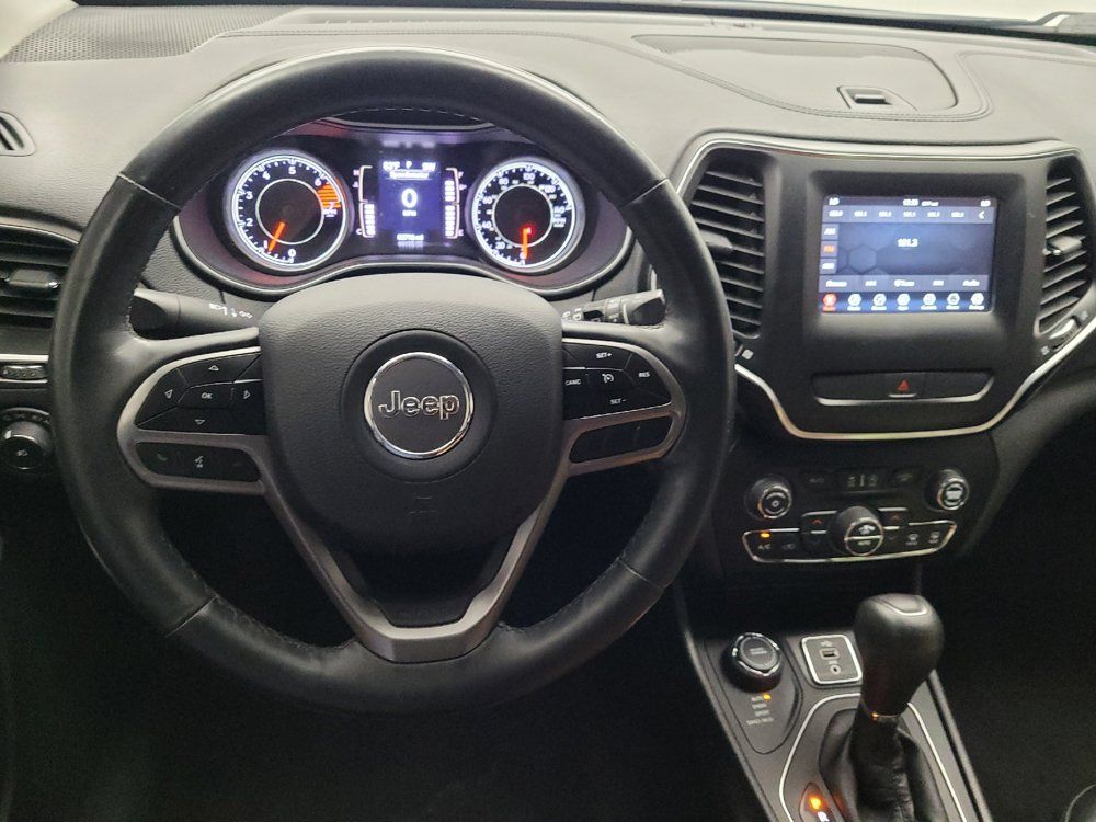 Used 2019 Jeep Cherokee Latitude Plus w/ Comfort/Convenience Group AWD/4WD image 22