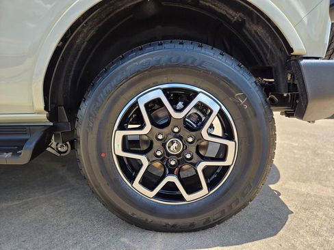 New 2026 Ford Bronco Outer Banks AWD/4WD image 38