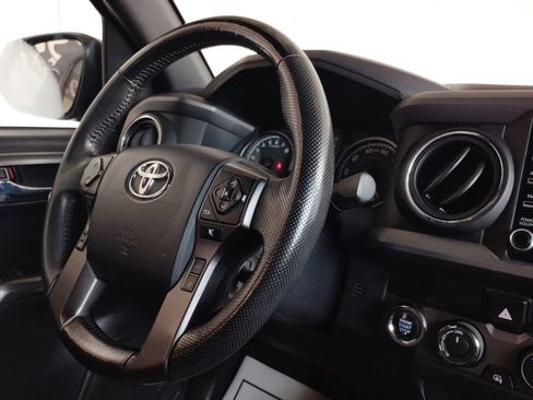 Used 2023 Toyota Tacoma TRD Sport AWD/4WD image 28