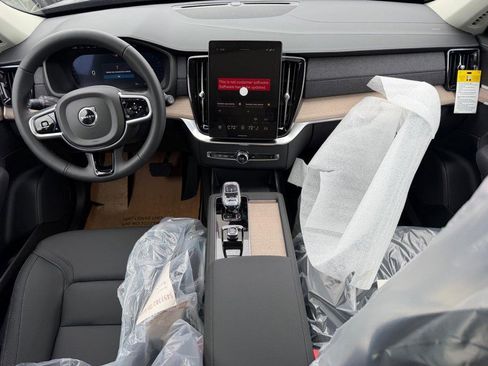 New 2026 Volvo XC90 B6 Plus w/ Protection Package AWD/4WD image 5