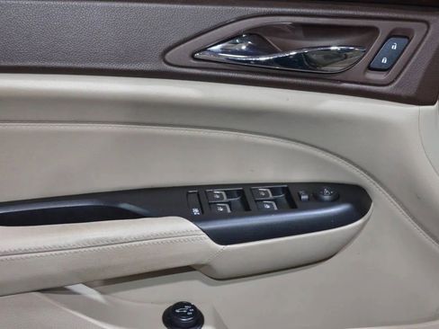 Used 2016 Cadillac SRX Luxury w/ Driver Awareness Package image 17