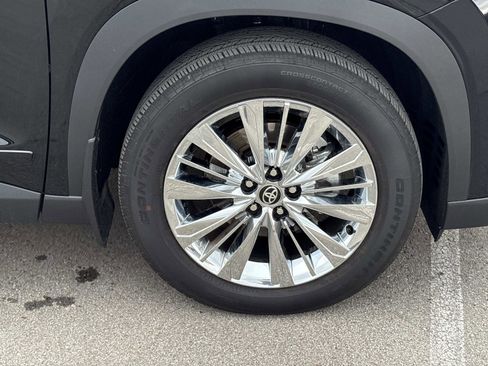 Used 2026 Toyota Grand Highlander Platinum image 10