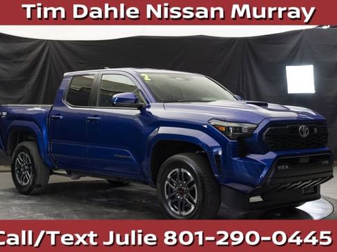 Used 2025 Toyota Tacoma TRD Sport AWD/4WD image 1