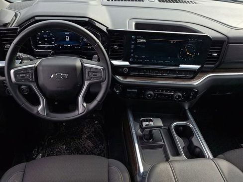 Used 2024 Chevrolet Silverado 1500 RST w/ Z71 Off-Road Package image 3