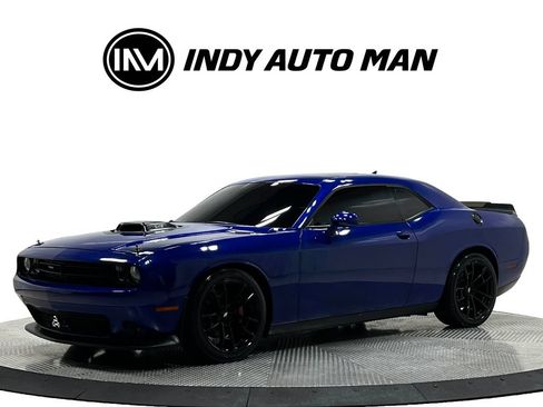 Used 2022 Dodge Challenger R/T w/ Plus Package RWD image 8