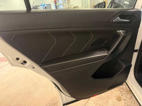 Certified 2023 Volkswagen Tiguan SE R-Line FWD image 24