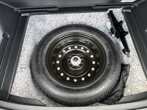Used 2024 Honda CR-V EX image 12