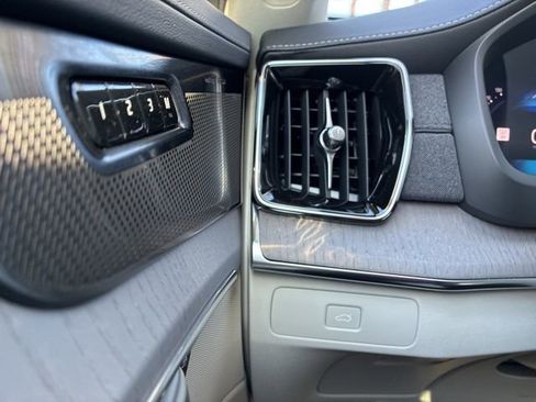 New 2026 Volvo XC90 B6 Ultra w/ Protection Package AWD/4WD image 28
