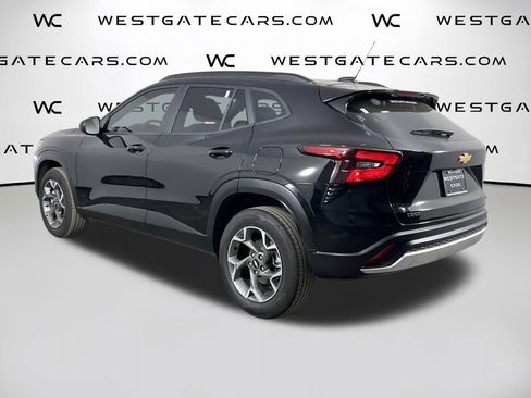 Used 2025 Chevrolet Trax LT w/ LT Convenience Package image 41