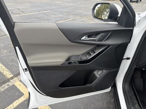 New 2026 Chevrolet Equinox LT w/ Convenience Package II image 10