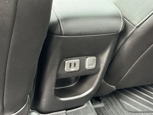 Used 2019 GMC Canyon SLT w/ Trailering Package image 8