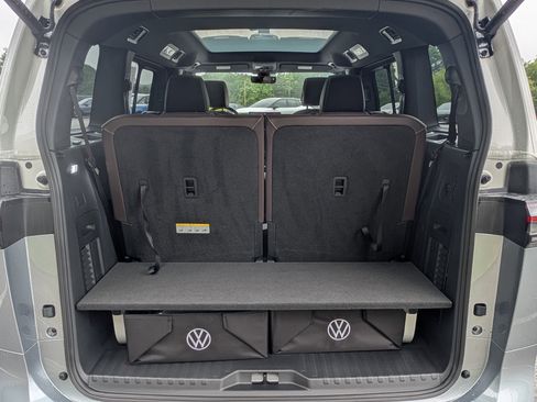 Used 2025 Volkswagen ID. Buzz Pro S Plus RWD image 19