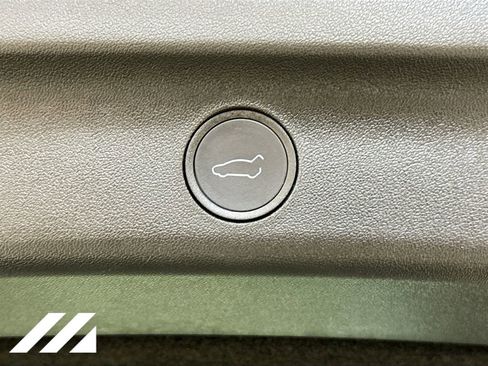 Used 2023 Tesla Model Y Long Range image 28