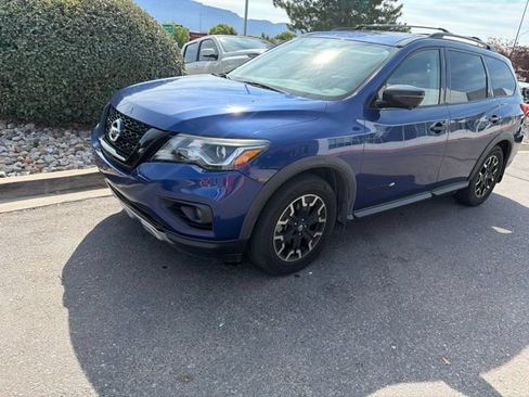 Used 2020 Nissan Pathfinder SL AWD/4WD image 4