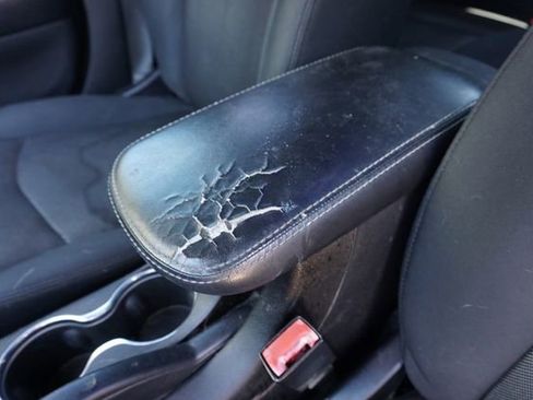 Used 2014 Dodge Avenger SE image 18