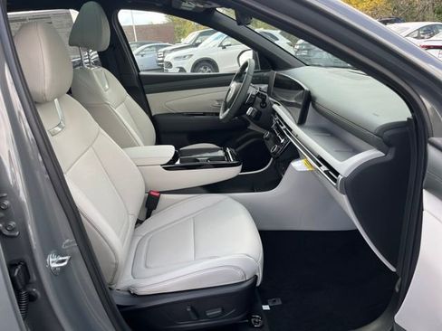 New 2026 Hyundai Tucson Limited AWD/4WD image 18