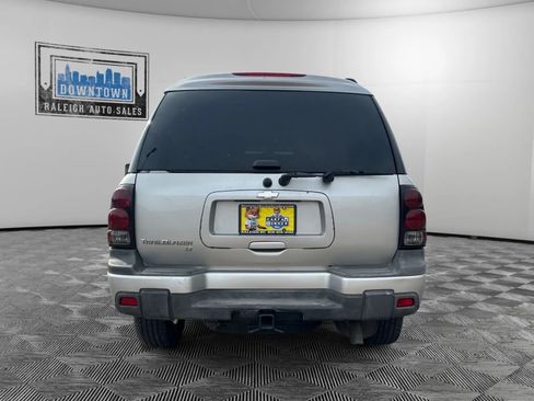 Used 2005 Chevrolet TrailBlazer EXT LT Extended Sport Utility 4D w/ Luxury Package image 7