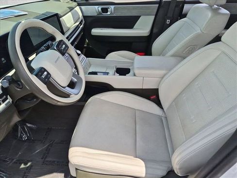 Used 2025 Hyundai Santa Fe Calligraphy AWD/4WD image 16