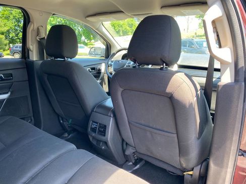 Used 2012 Ford Edge SE FWD image 26