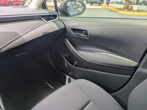 Used 2023 Toyota Corolla LE FWD image 17
