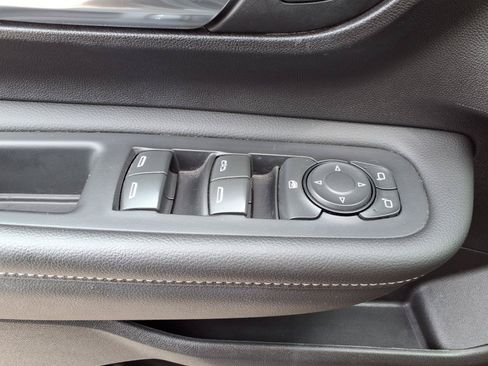 Used 2024 GMC Terrain SLE w/ Elevation Edition FWD image 22