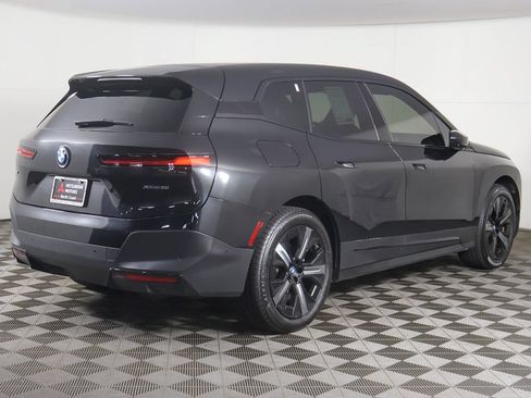 Used 2024 BMW iX xDrive50 AWD/4WD image 12