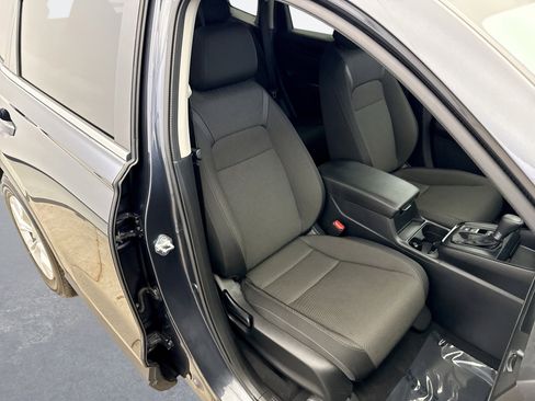 Used 2025 Honda CR-V LX image 16