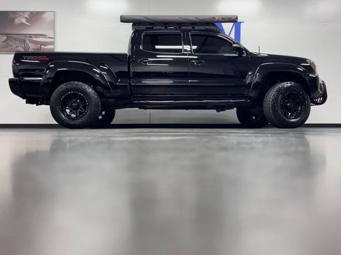 Used 2015 Toyota Tacoma 4x4 Double Cab w/ TRD Sport Package image 3