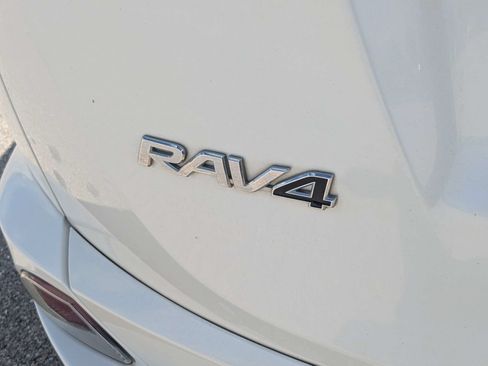 Used 2016 Toyota RAV4 Limited AWD/4WD image 13