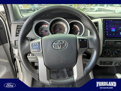 Used 2013 Toyota Tacoma 4x4 Double Cab w/ SR5 Pkg image 9