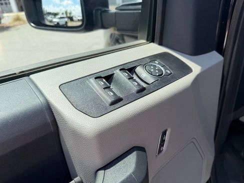 Used 2022 Ford F250 XL w/ STX Appearance Package AWD/4WD image 14