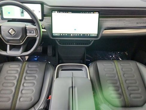 Used 2025 Rivian R1T Adventure image 85
