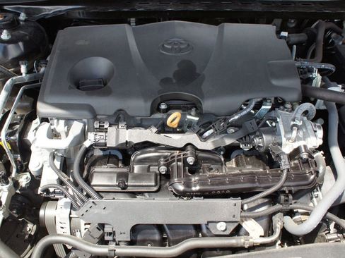 Used 2023 Toyota Camry XSE image 26