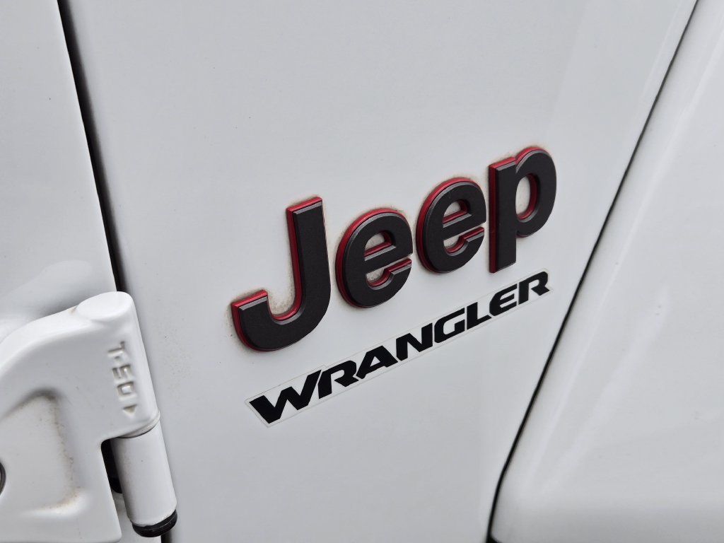 Used 2020 Jeep Wrangler Rubicon w/ Steel Bumper Group AWD/4WD image 13