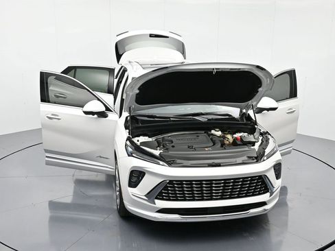 Certified 2024 Buick Envision Avenir image 53