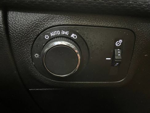 Used 2017 Chevrolet Cruze LT w/ Convenience Package image 39