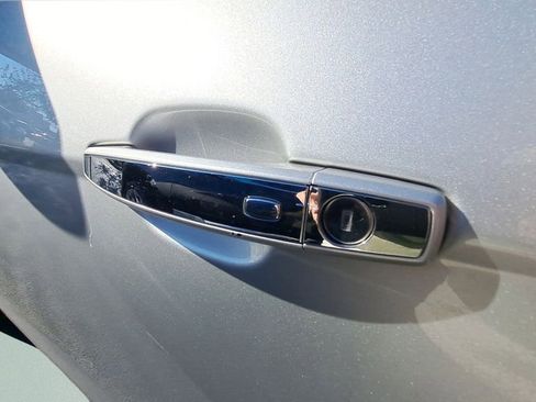 Used 2015 Cadillac SRX Luxury image 12