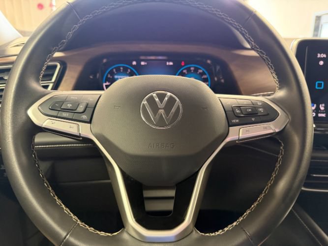 Used 2025 Volkswagen Atlas SE FWD image 21