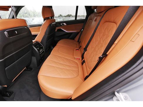 Used 2025 BMW X5 xDrive40i AWD/4WD image 12