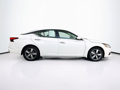 Used 2022 Nissan Altima 2.5 SV w/ SV Premium Package image 10