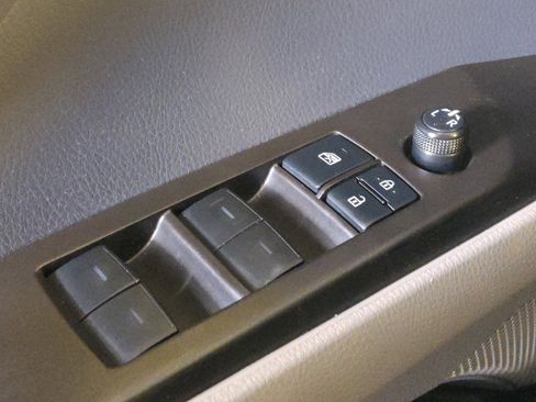 Used 2021 Toyota Camry SE FWD image 27