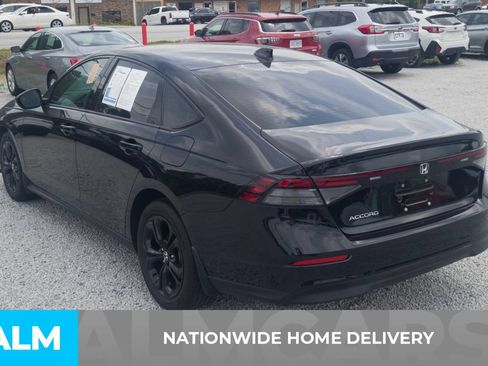 Used 2025 Honda Accord SE image 4