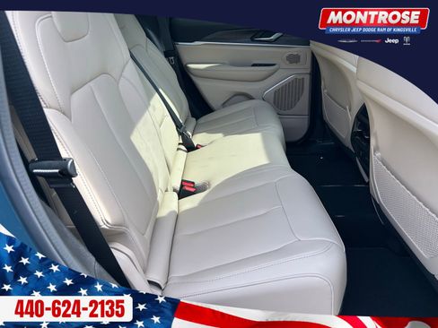 New 2026 Jeep Grand Cherokee Limited w/ Limited Altitude Package AWD/4WD image 29