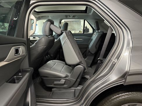 New 2026 Ford Explorer Active w/ Active Comfort Package AWD/4WD image 19